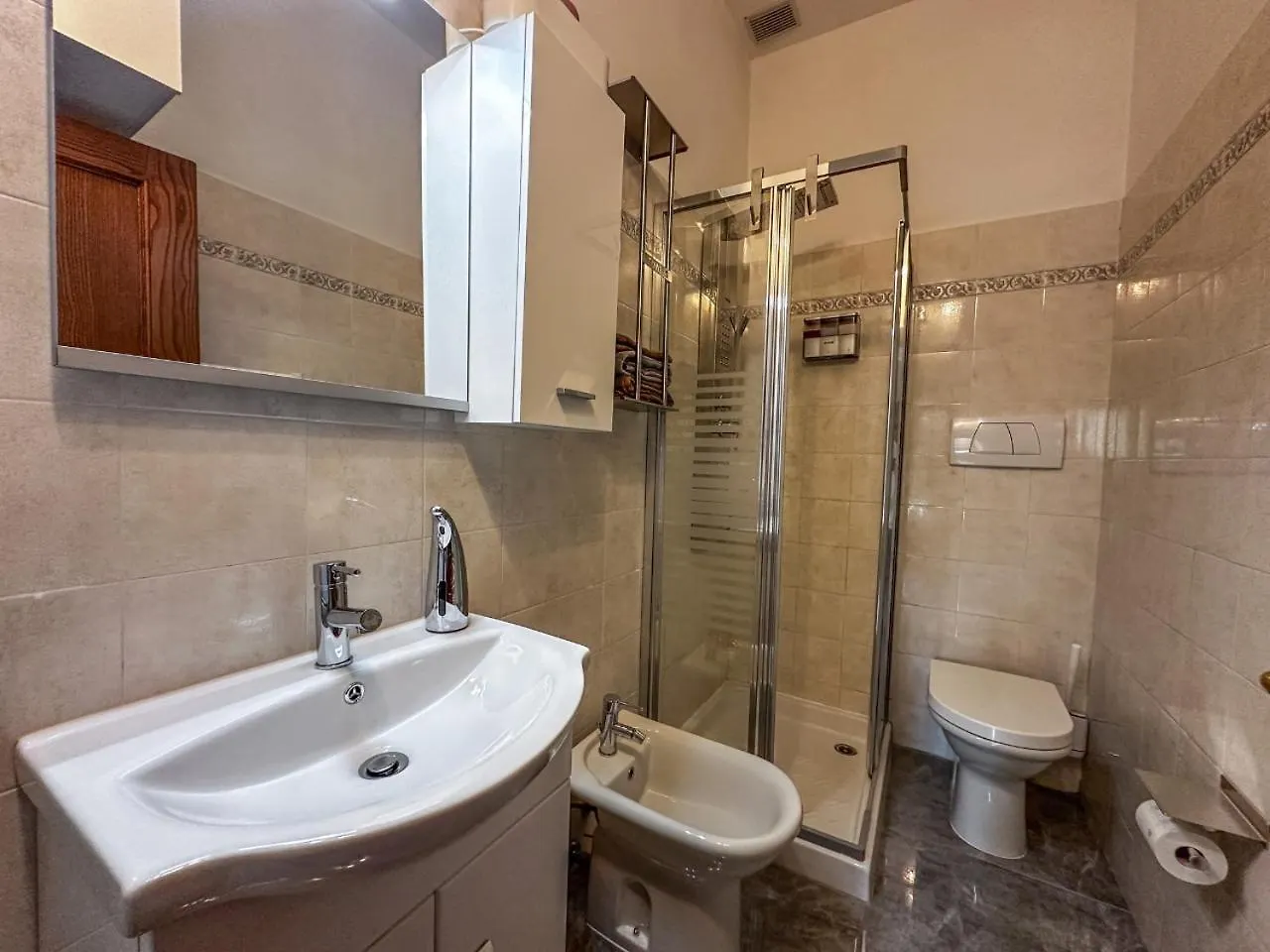 Sky Apartment Arezzo Italia